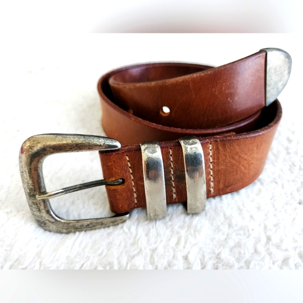 Vintage women's Knockout leather belt 32 in./ 75cm/Sz. S